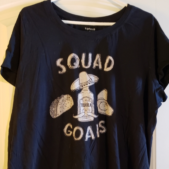 Black and gray tees - Picture 2 of 2